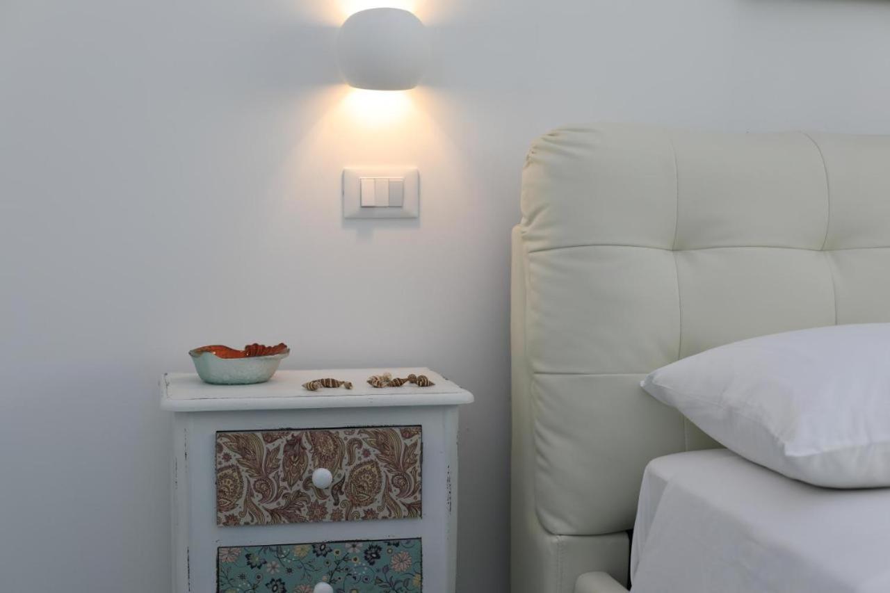 White Aurora Rooms Porto Cesareo Luaran gambar